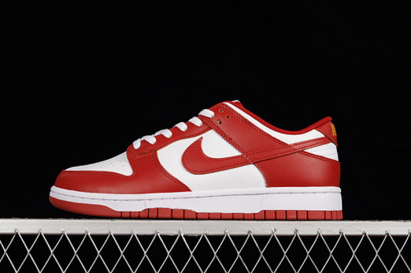 dunk 330 DD1391 602 SB DUNK LOW GYM RED WHITE UNIVERSITY GOLD GYM RED WOMAN 36 39 MAN 40 47.5