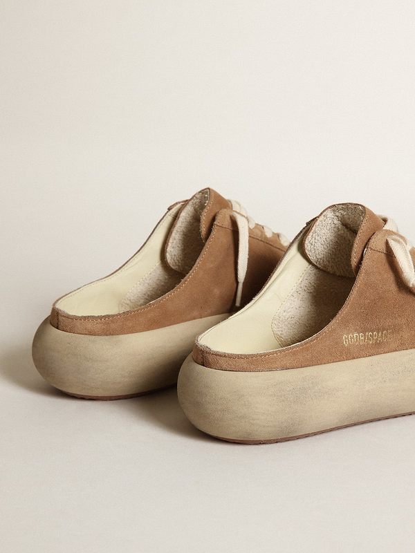 golden goose Women's Space-Star Sabots in tobacco-colored suede with perforated star(E18C)