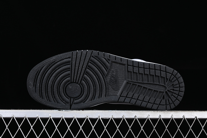 jordan 1 360 DZ5485 010 AIR JORDAN 1 HIGH OG REVERSE PANDA WHITE BLACK WOMAN 36 39 MAN 40 47.