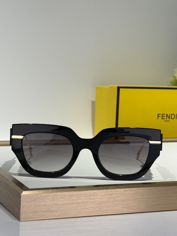 Fendi glasses -FENDI 01407ED1