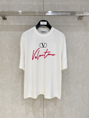valentino tshirt/clothes-019