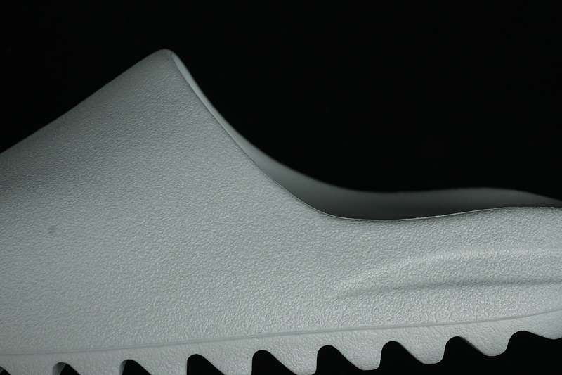 Sandal 【180】[ID5480]-[KANYE WEST X YEEZY SLIDE RESIN SALT∕SALT∕SALT]-[MAN︰37-48.5] 37AD