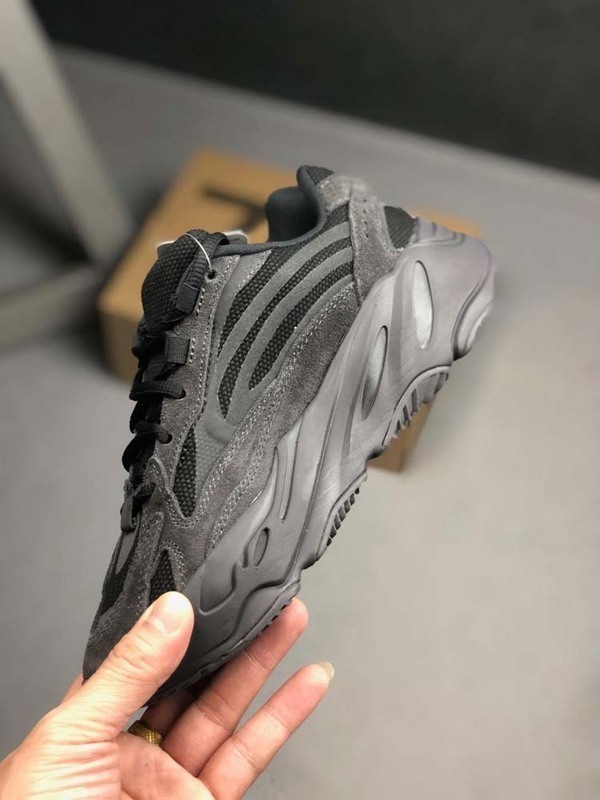 yeezy 700 72 70 81 FU6684 YEEZY BOOST 700 V2 VANTA VANTA VANTA WOMAN 36 39 MAN 40 46 2861