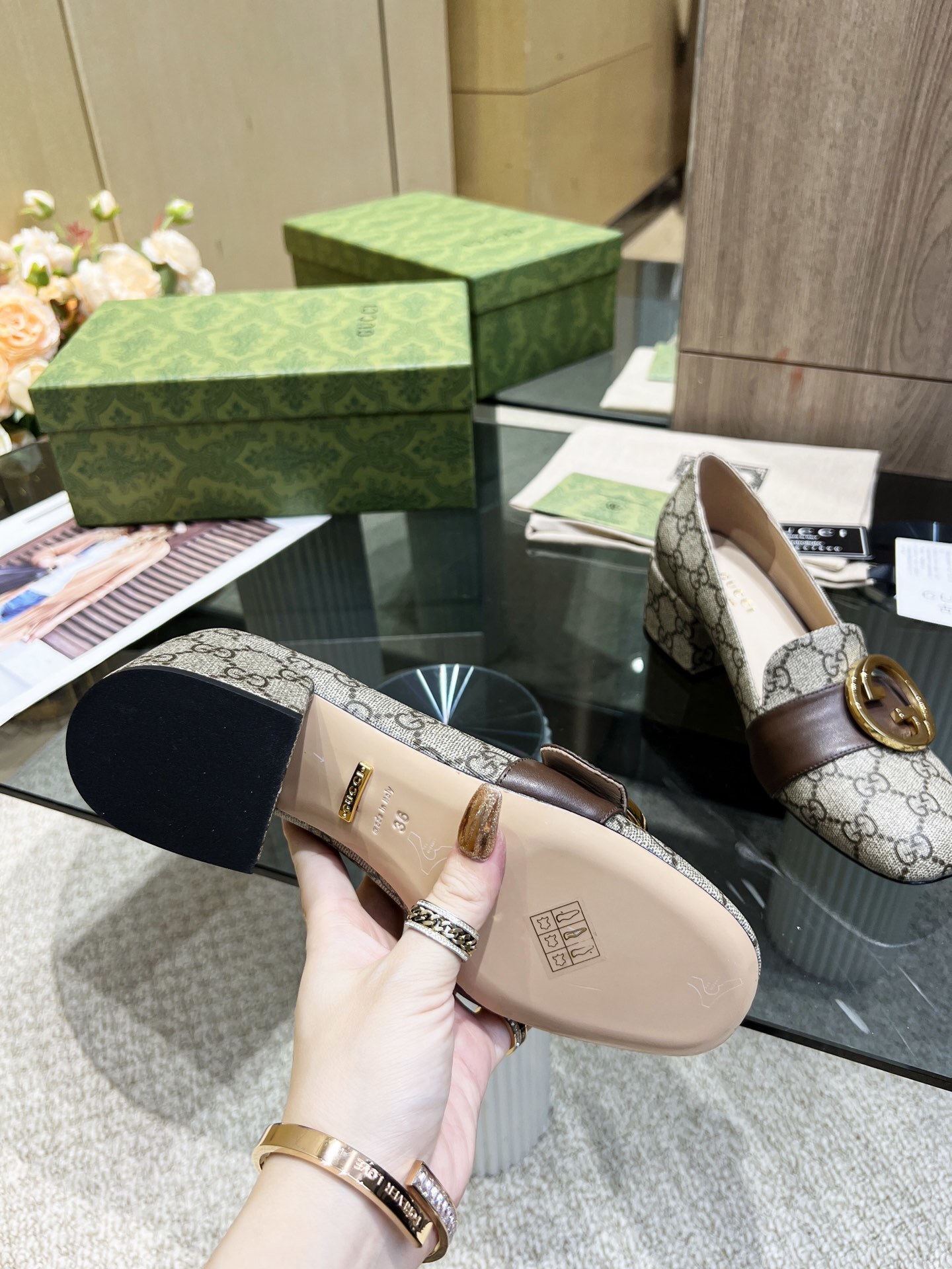 gucci shoes/sneakers-364