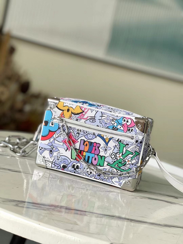 shoulder bag Louis Vuitton Mini Soft Trunk0A3C