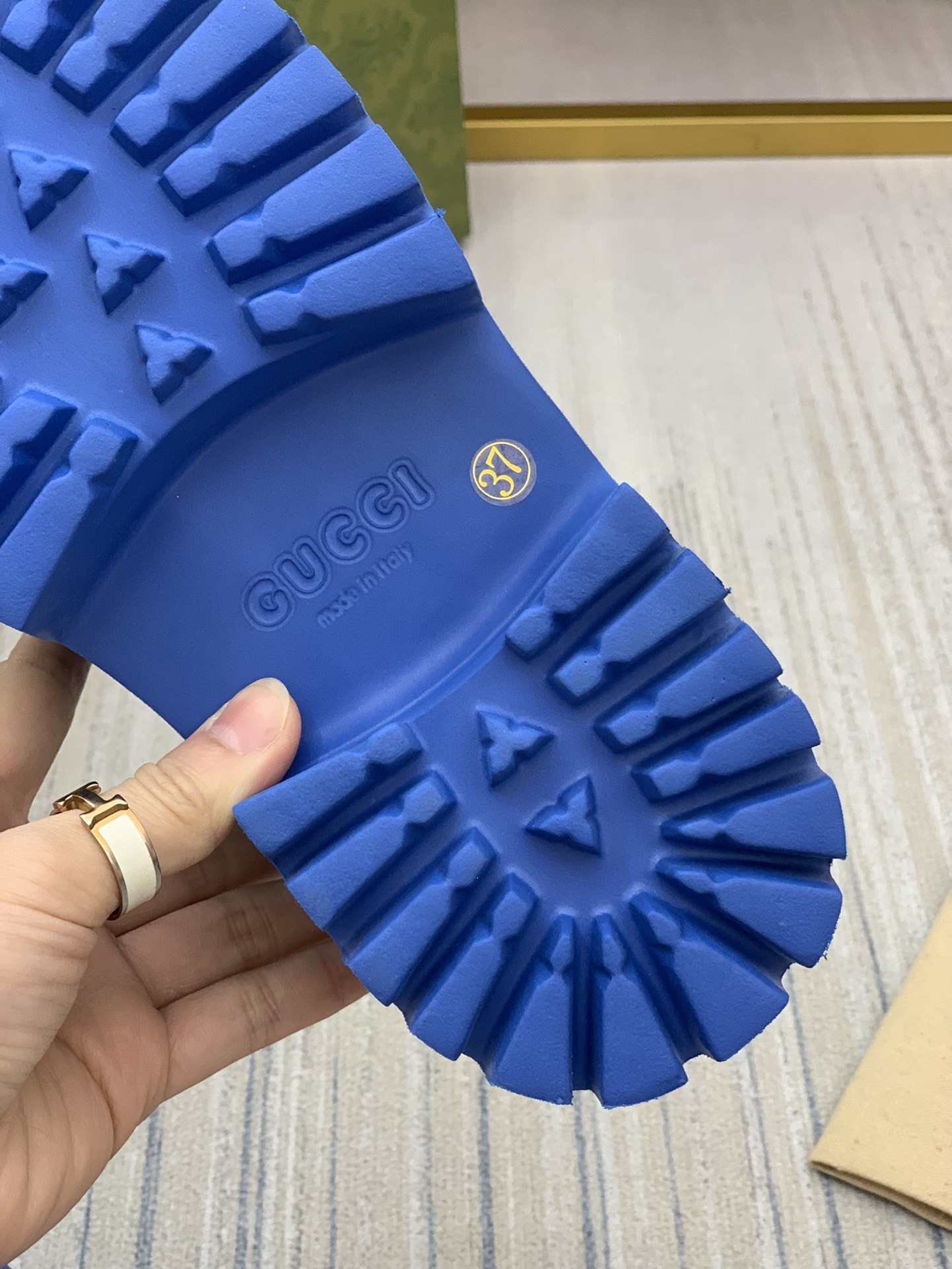 gucci shoes/sneakers-087