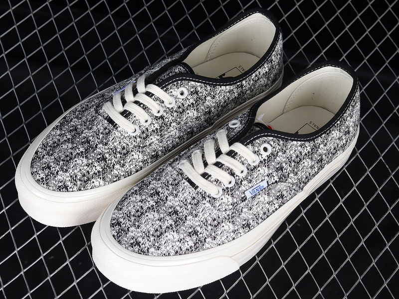 [VN0A4BV94I9]-[OG AUTHENTIC LX ACID WASH BLACK∕MARSHMALLOW]-[WOMAN︰35-39]-[MAN︰4...(2E9B)