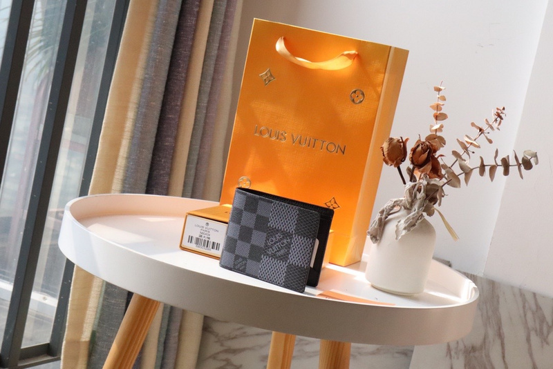 LV MULTIPLE WALLET N60434(100USD)(0405)