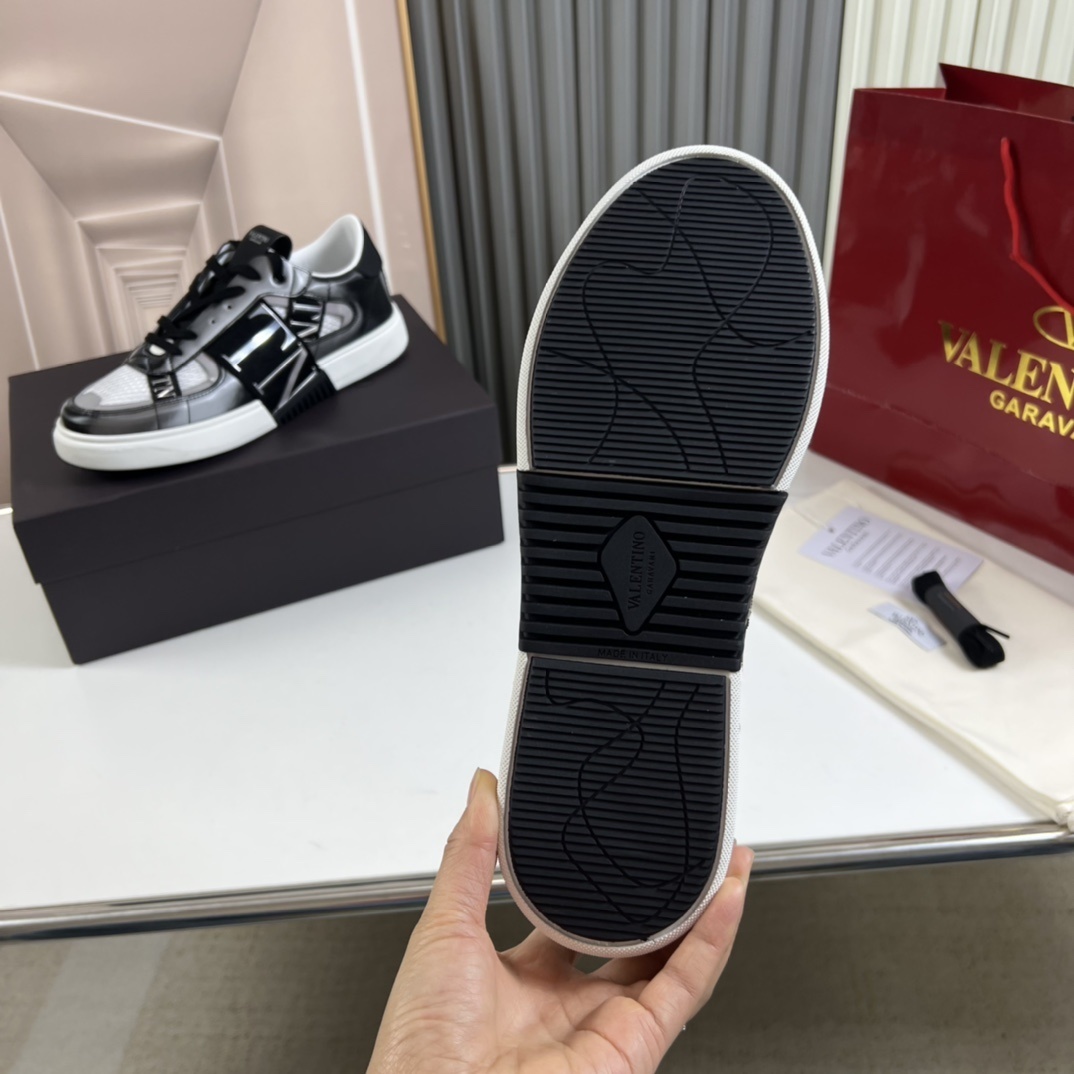 valentino shoes /sneakers-083