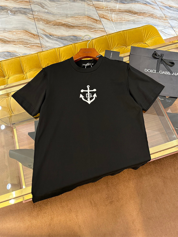 Dolce & Gabbana Clothes D﹡lce & Gabbana T Shirt Top Version $140 742D