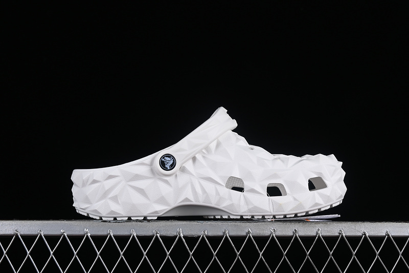 Sandal 【220】[CROCS WHITE]-[WOMAN︰34-39]-[MAN︰40-46] 5258