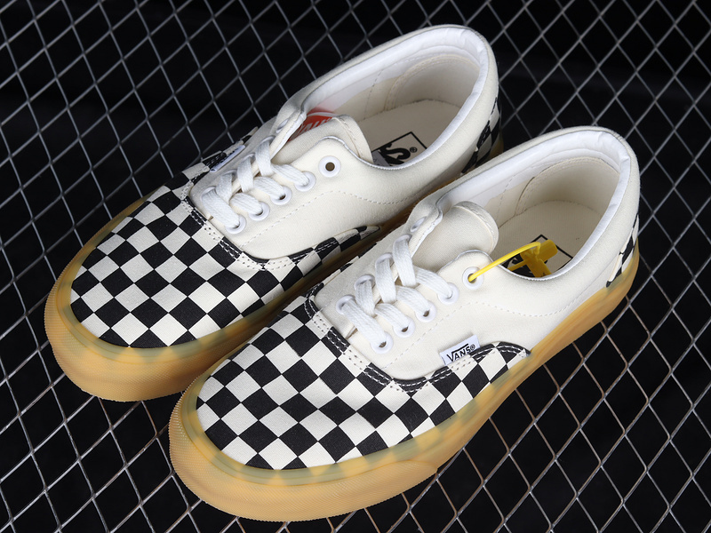 [V1201012260]-[ERA CHECKERBOARD BLACK∕WHITE∕GUM]-[WOMAN︰35-39]-[MAN︰40-44](0703)