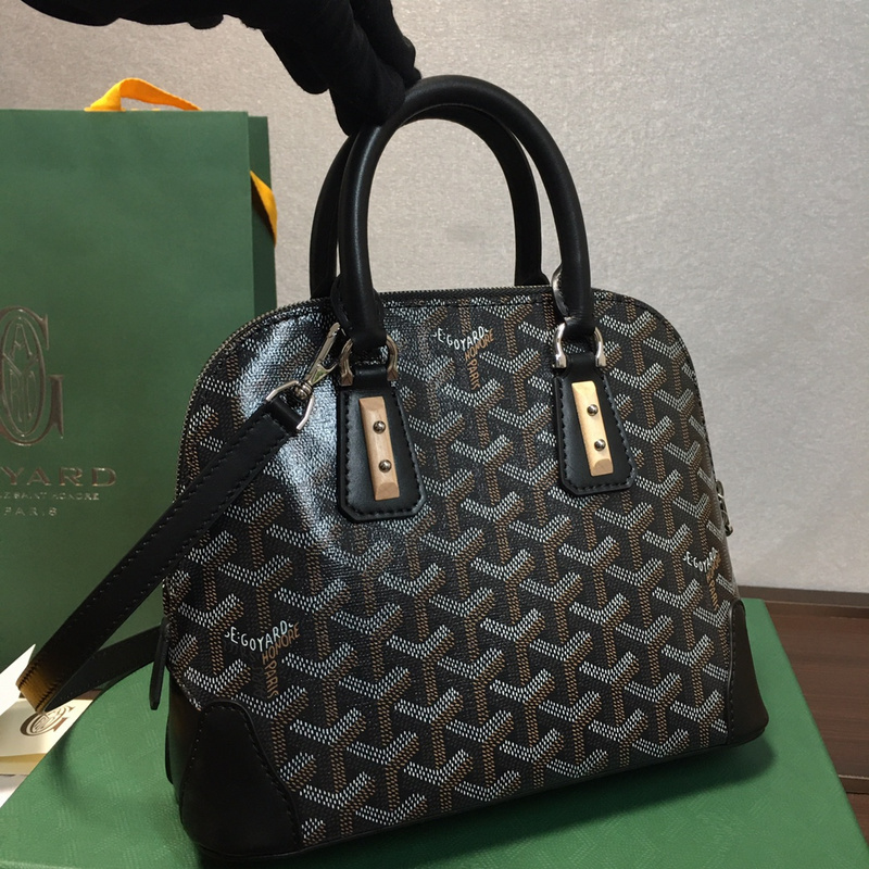 The new Goyard Vend me shell bag 7AD0