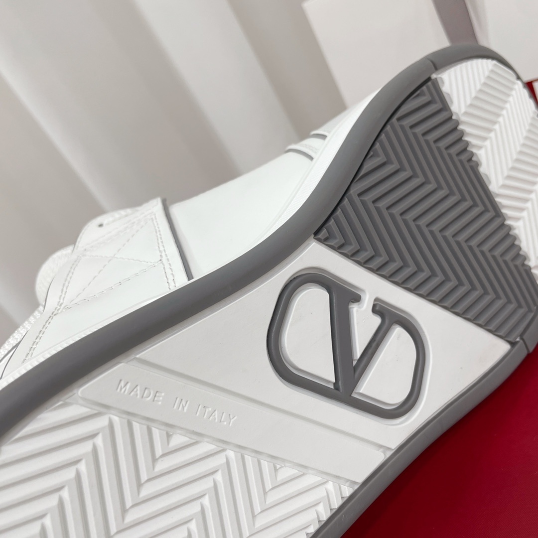 valentino shoes /sneakers-058