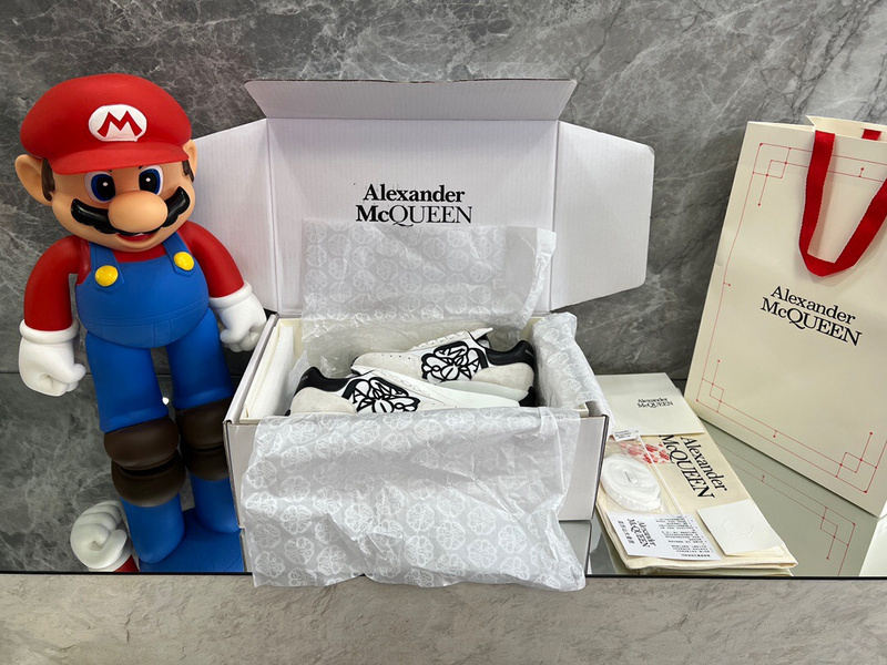 karl lagerfeld Alexander McQUEEN 117 USD with free shippingA49E