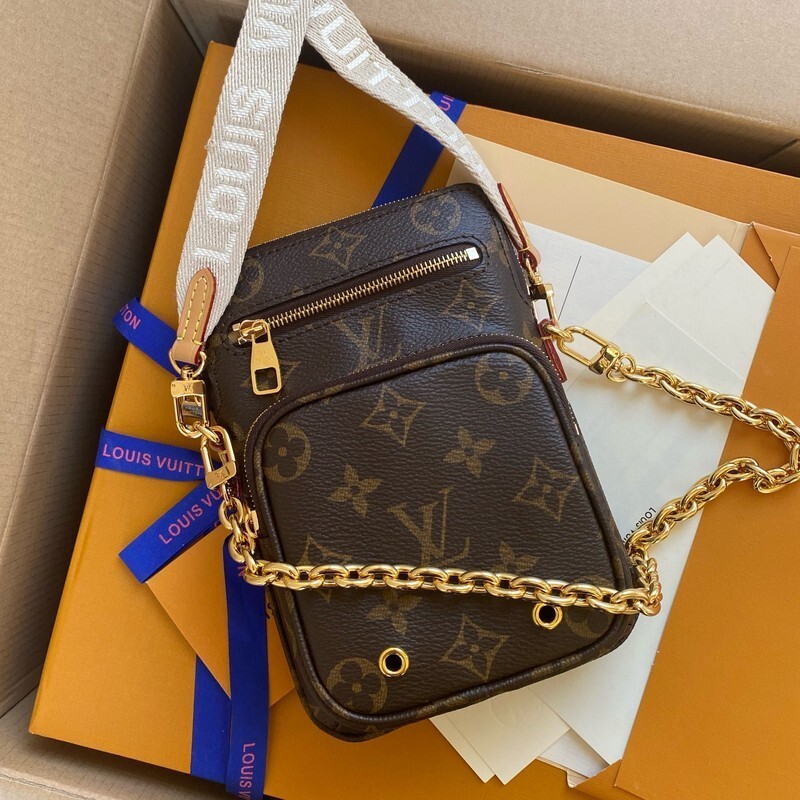 shoulder bag Louis Vuitton UTILITY PHONE POCKET1C61