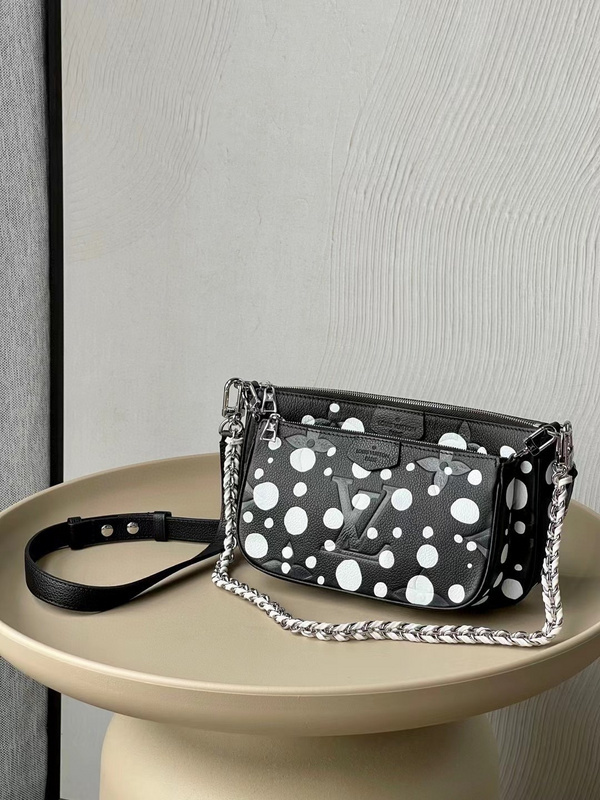 shoulder bag Lv shoulder bag 2023ss65F7