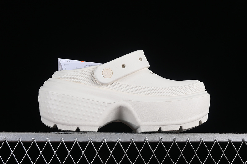 Sandal 【250】[CROCS CLASSIC CLOG WHITE]-[WOMAN︰34-40] 3FB3