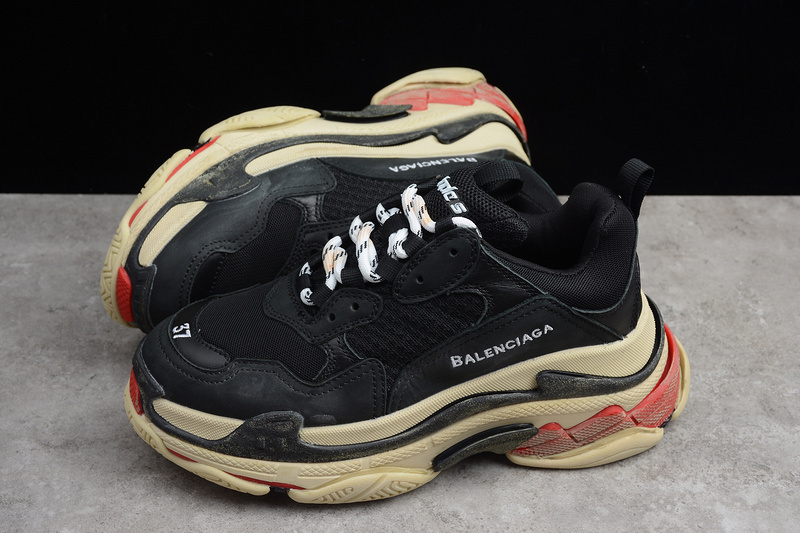 BALENCIAGA TRIPLE S [ECBA7700320G]-[TRIPLE S SNEAKER DADSHOE BLACK∕RED]-[WOMAN︰35-39]-[MAN︰40-