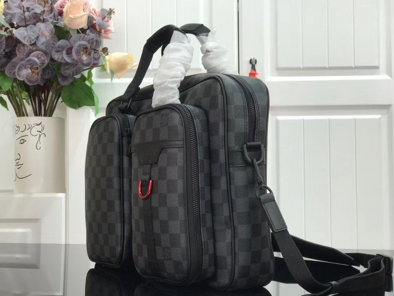 LV UTILITY BUSINESS BAG N40278(667A)