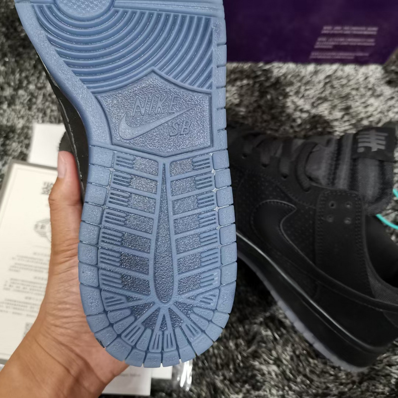 karl lagerfeld NIKE 529DF0