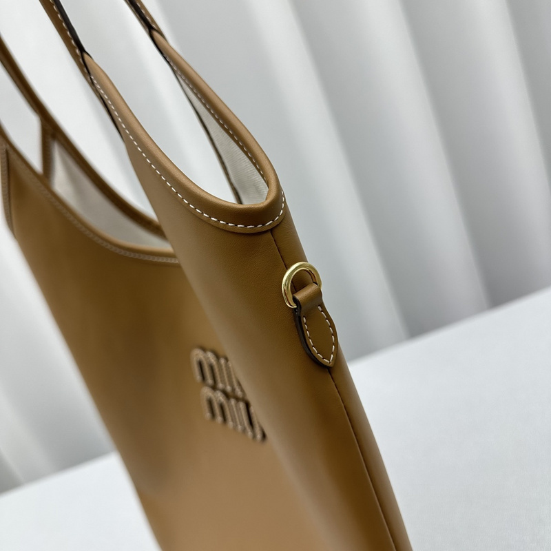 miu miu Miumiu tote bagA701