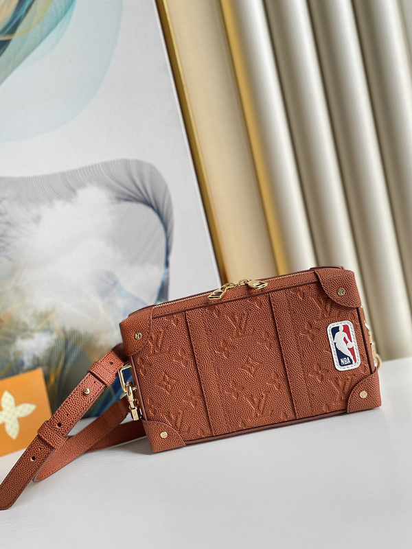 shoulder bag Lv LVXNBA SOFT Trunk Wallet shoulder bag5A19