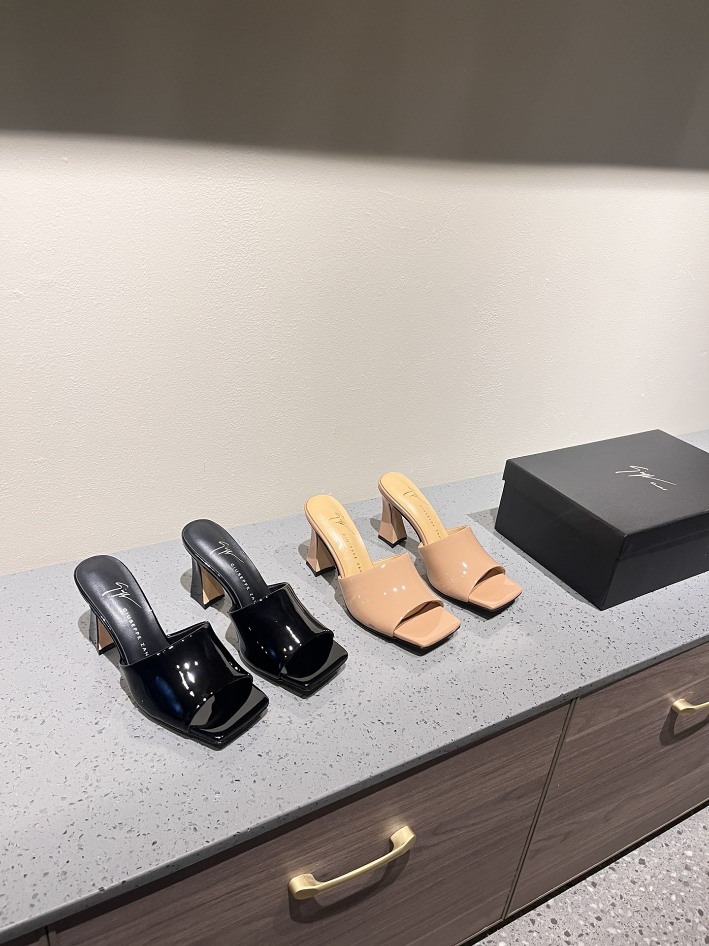 Giuseppe Zanotti GZ shoes 2024 725 3543 8.5CMC403