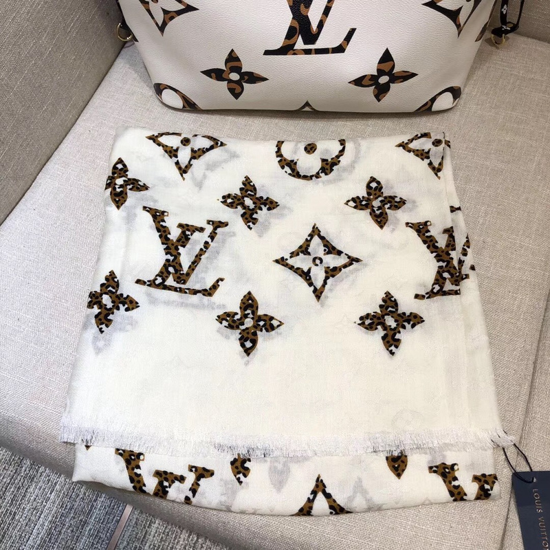 Brand Scarf and Blanket LV SCARF 190822A8397