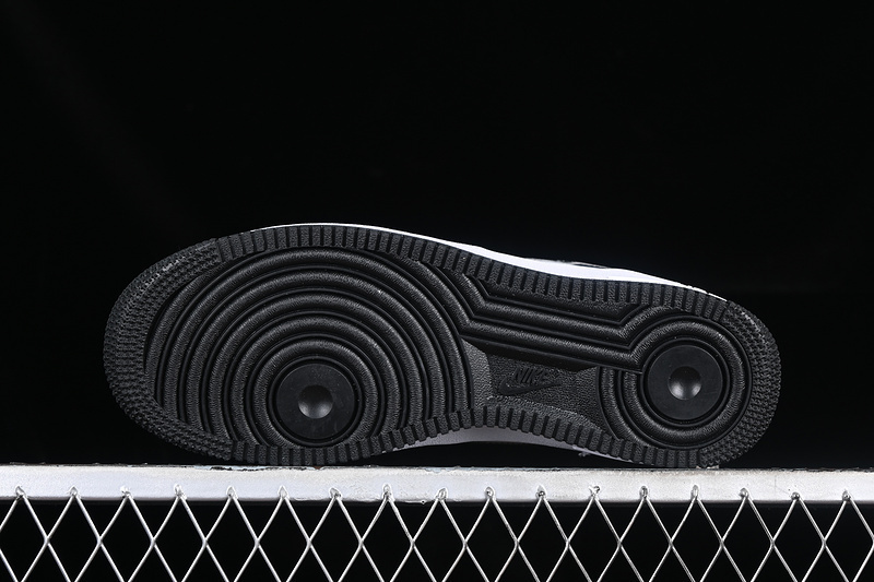 air force 1 320 PF9055 775 AIR FORCE 1 07 LOW WHITE BLACK WOMAN 36 39 MAN 40 45 231B