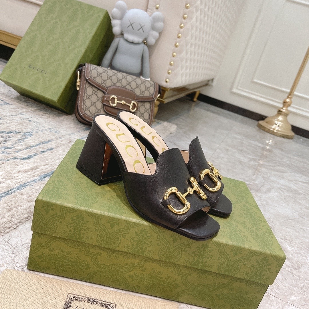 GUCCI SHOES Gucci women's slide sandal with horsebit 655412(150 usd)(50CD)