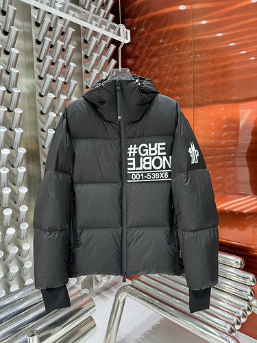 Moncler M0N﹡CLE﹡ COAT D739