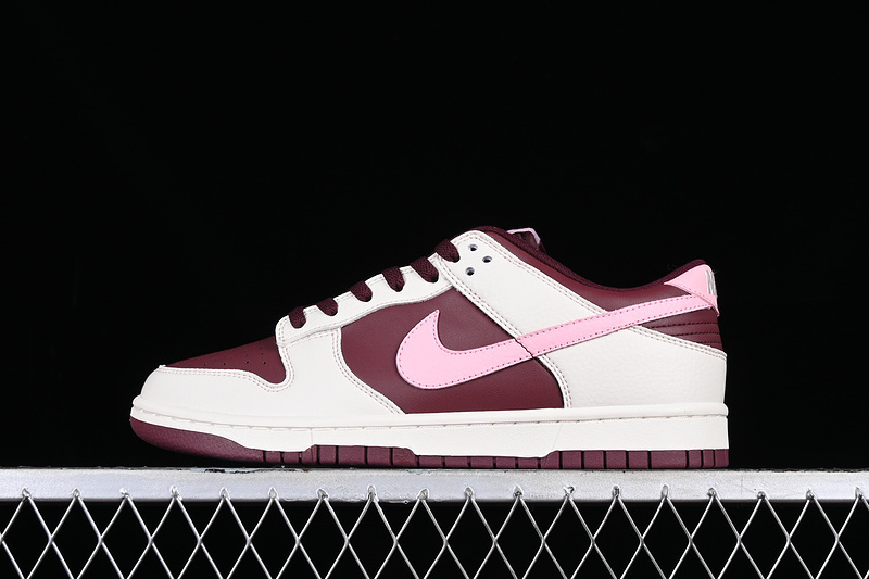 dunk 300 DR9705 100 SB DUNK LOW PALE IVORY MEDIUM SOFT PINK NIGHT MAROON WOMAN 36 39 MAN 40 4