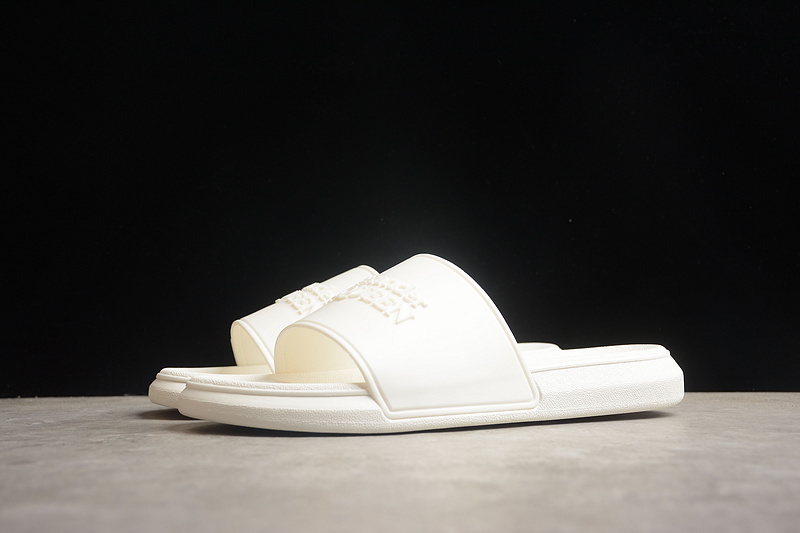 Sandal 【200】[BA﹡LEN﹡CIAGA POOL CROCS WHITE]-[WOMAN︰36-39]-[MAN︰40-45] 3D58