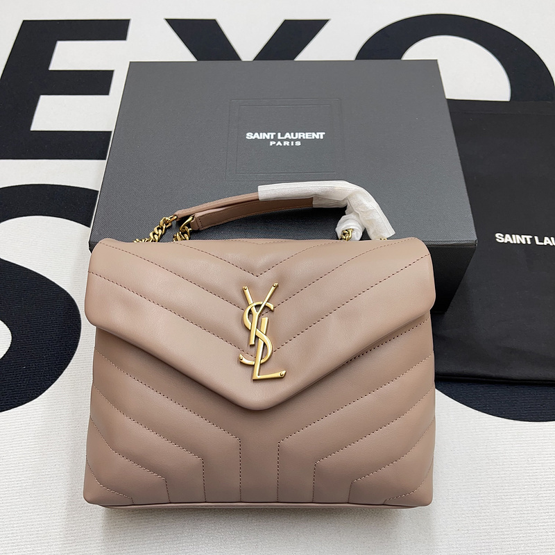 ysl LouLou 24cm 330usdADE5