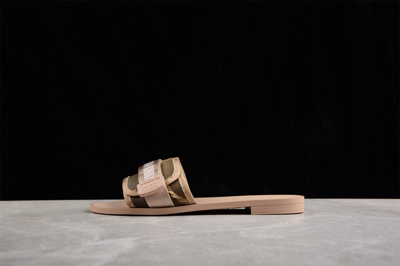 Sandal 【240】[EMBROIDERED VELCRO PATCH SLIPPERS BROWN∕GREEN]-[WOMAN︰35-40] 5D42