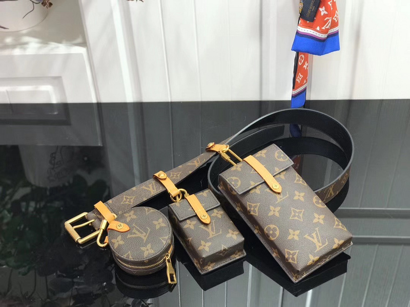 louis vuitton LV BUMBAG 111120D75C0