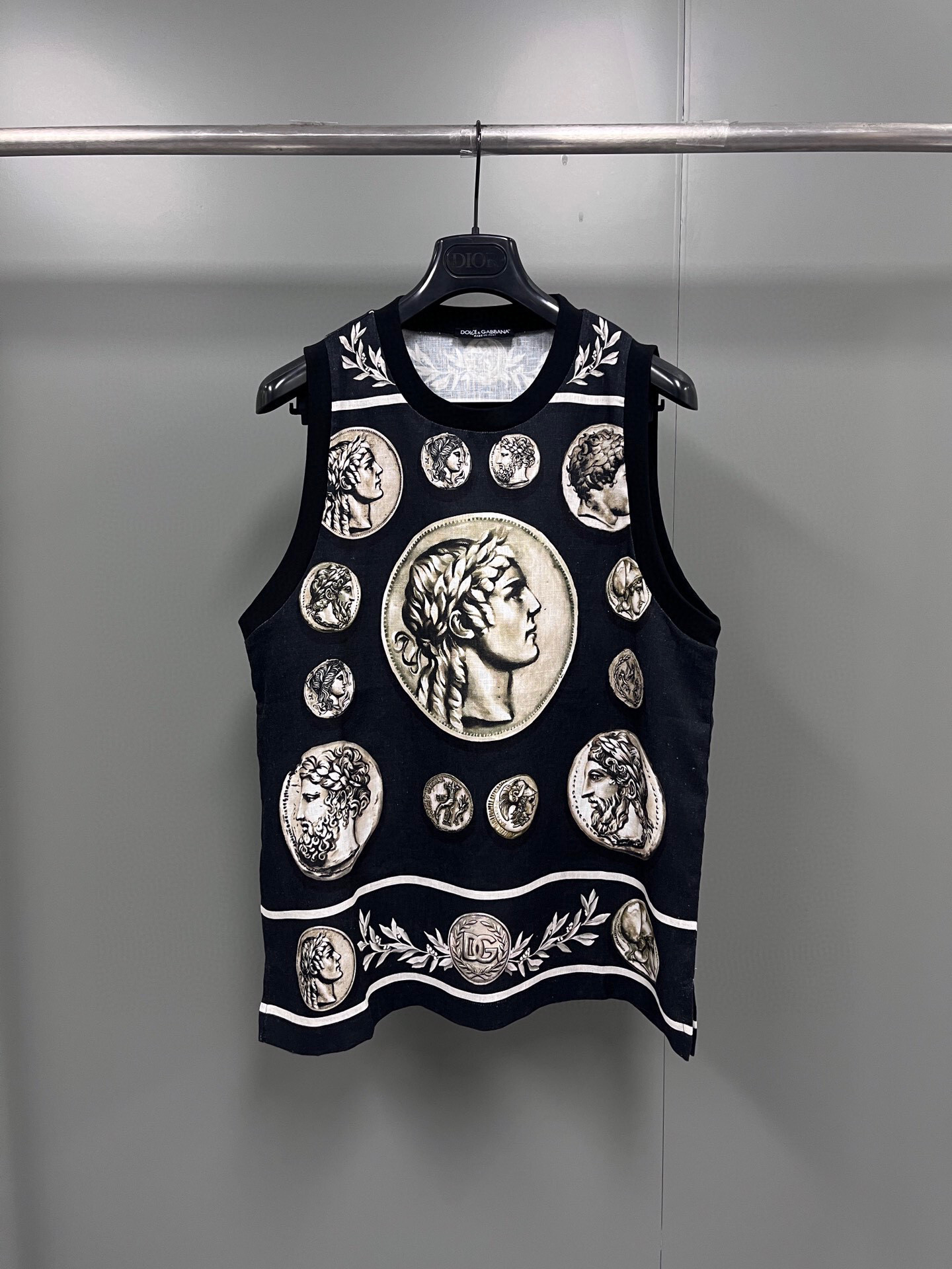 Dolce & Gabbana Clothes D﹡lce & Gabbana T Shirt Top Version $140 0818