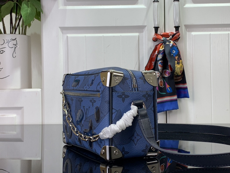 louis vuitton LV Should bag M22588E381