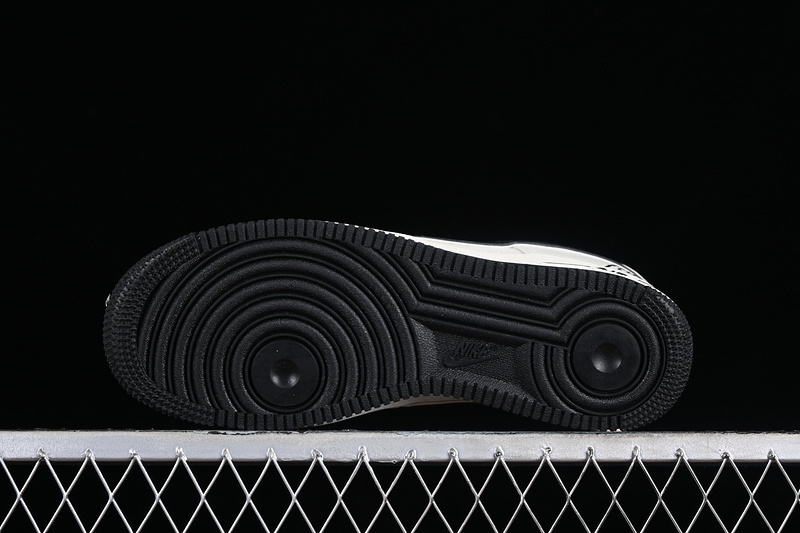 air force 1 300 DR2024 101 AIR FORCE 1 07 LOW DREAM WHITE BLACK WOMAN 36 39 MAN 40 45 D04E