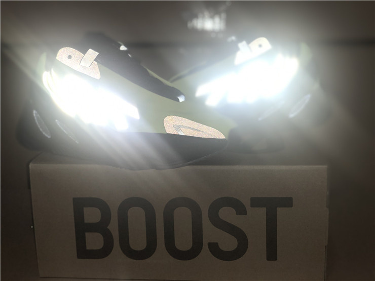 yeezy 700 a didas Y eezy B oost 700 MNVN Phosphor FY3727 36 46.5D2F1