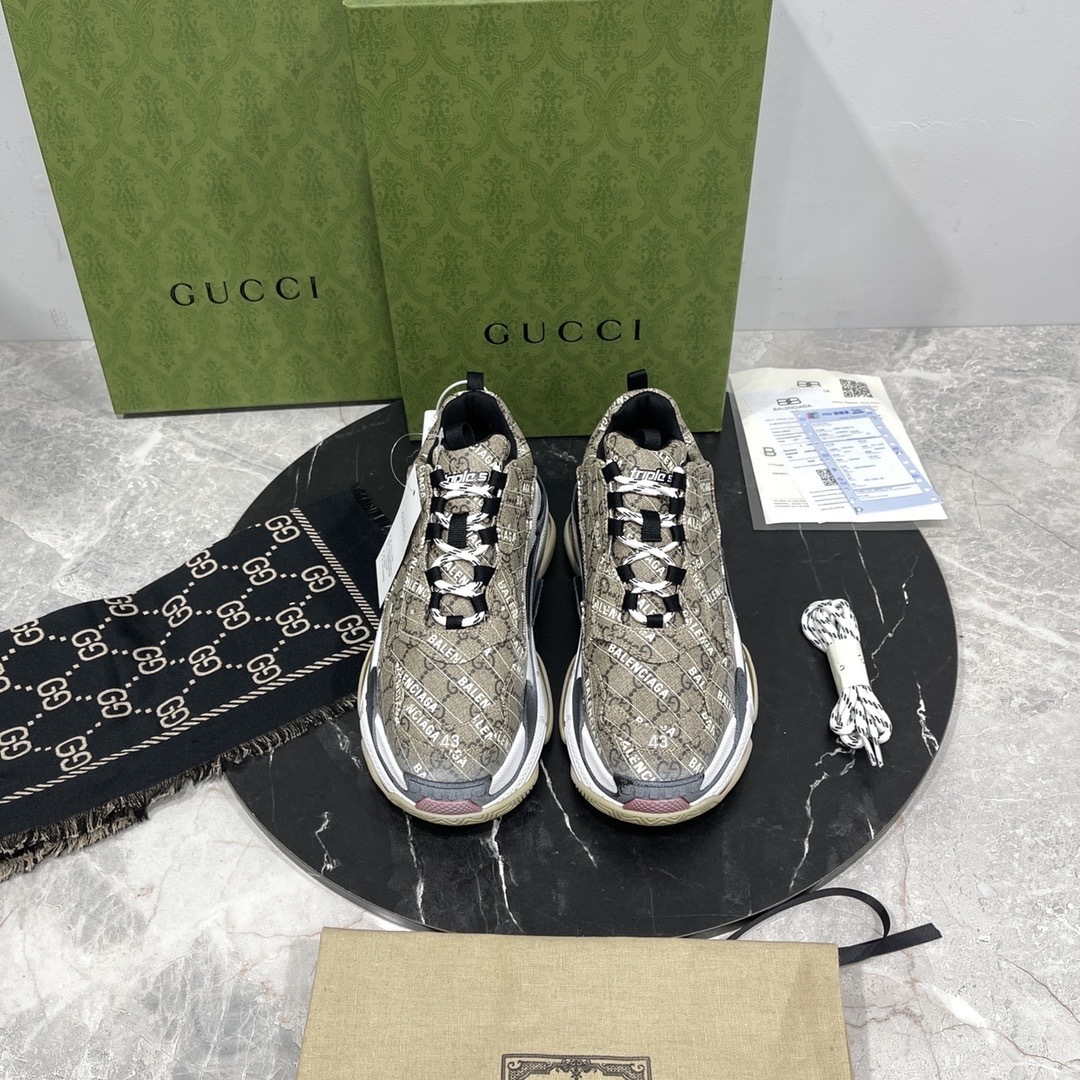 GUCCI SHOES Gucci Men's The Hacker Project Triple S sneaker 681066( 220usd)(9C41)