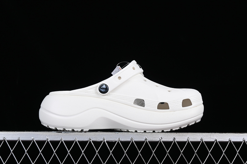 Sandal 【210】[CROCS BEACH SANDALS CLOGS WHITE]-[WOMAN︰34-40] 3BD3