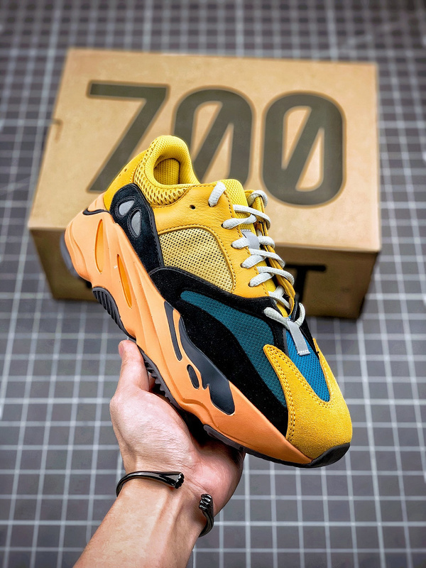 yeezy 700 420 REAL BOOST YEEZY BOOST 700 SUN YELLOW CORE BLACK GREEN ORANGE WOMAN 36 39 MAN 4