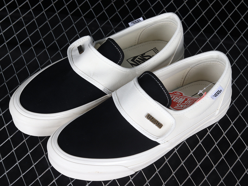 [VN0A3J9FRZR]-[FEAR OF FOG X SLIP-ON 47 V DX WHITE∕WHITE∕BLACK]-[WOMAN︰35-39]-[M...(A996)