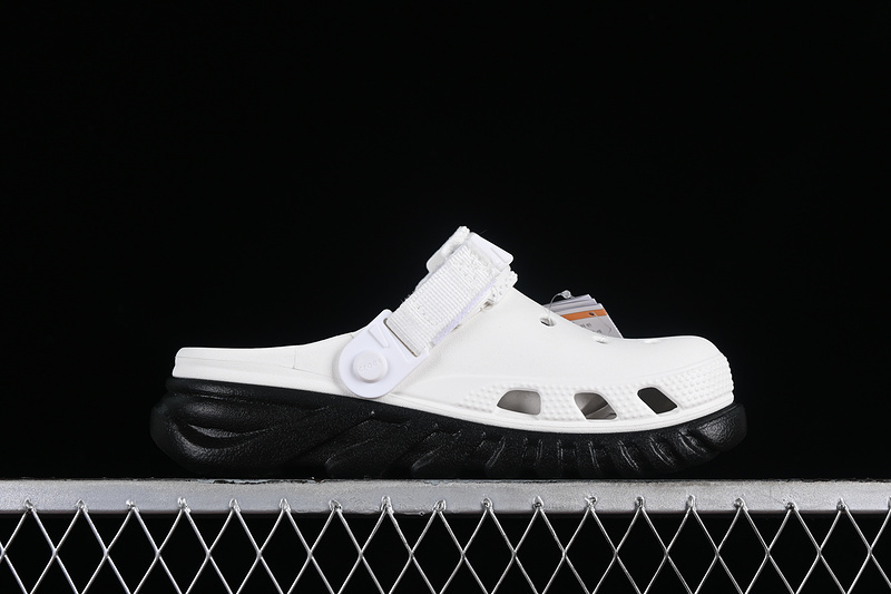 Sandal 【240】[CROCS DUET MAX CLOG WHITE∕BLACK]-[WOMAN︰36-39]-[MAN︰40-46] C341