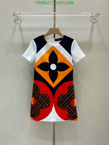 -Louis Vuitton T-Shirt Code︰ CU012288(08A5) best sellers