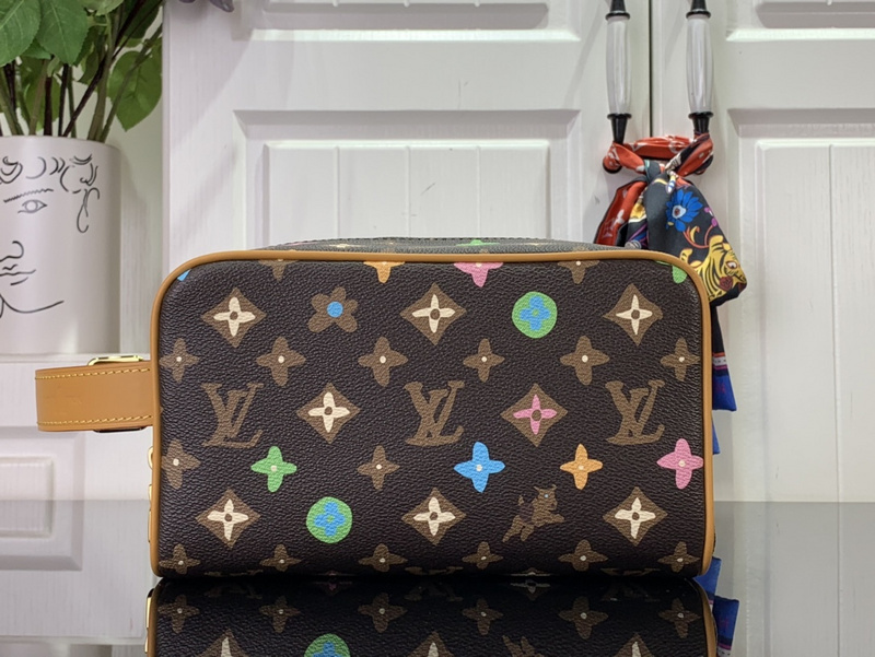 purses LV Locker Dopp Kit M47069FC7F