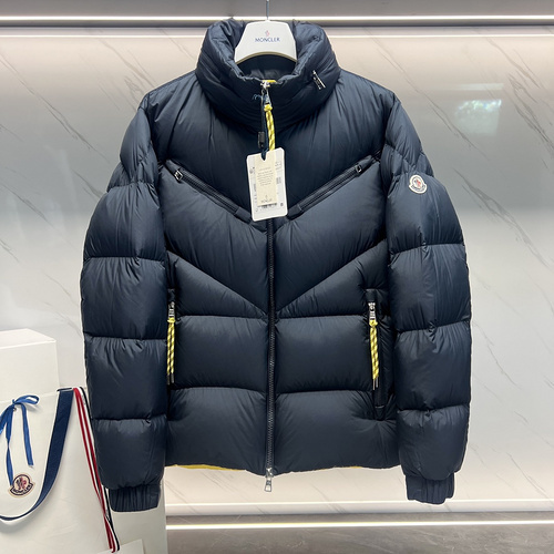 Moncler M0N﹡CLE﹡ COAT 83F1