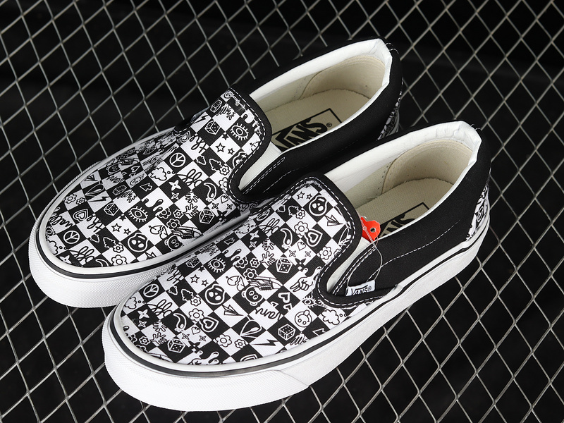 [VN000EYEBWW]-[CLASSICS SLIP-ON CHECKERBOARD BLACK∕OFF WHITE]-[WOMAN︰35-39]-[MAN...(85FD)